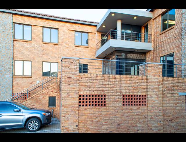 658M² OFFICE FOR SALE IN MIDRIDGE PARK